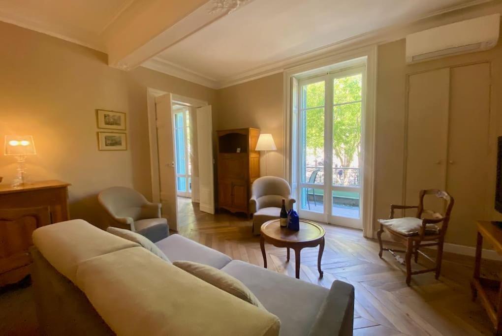 L'Historien - Avec Balcon Coeur De Nimes Appartement Buitenkant foto